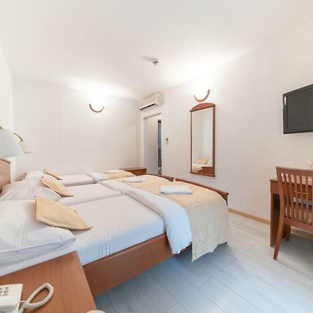Hotel Hygge Biograd Na Moru Exterior foto