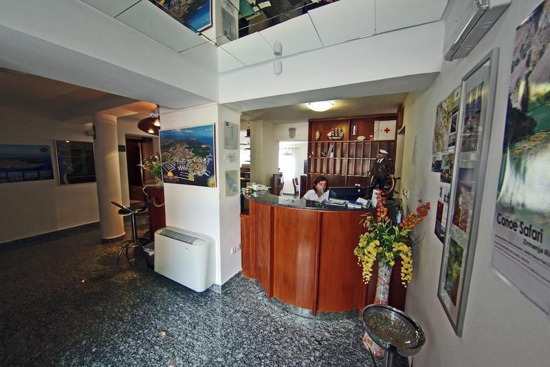 Hotel Hygge Biograd Na Moru Exterior foto